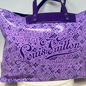 Louis Vuitton, Cosmic GM  Violet  (Like New)!